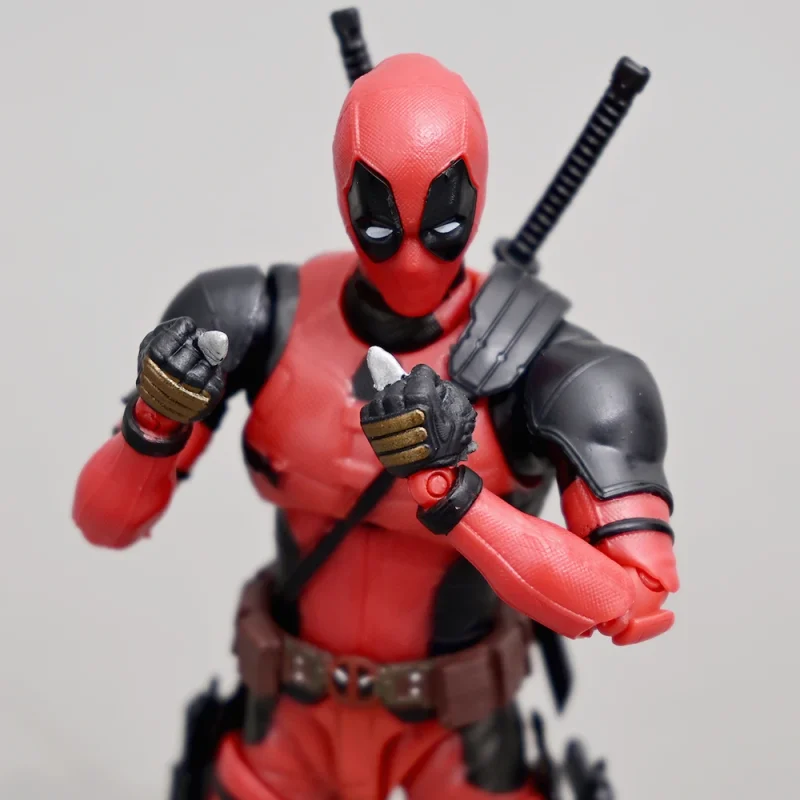 Deadpool Action Figure - Fully Loaded Merc with Accessories - Image 9